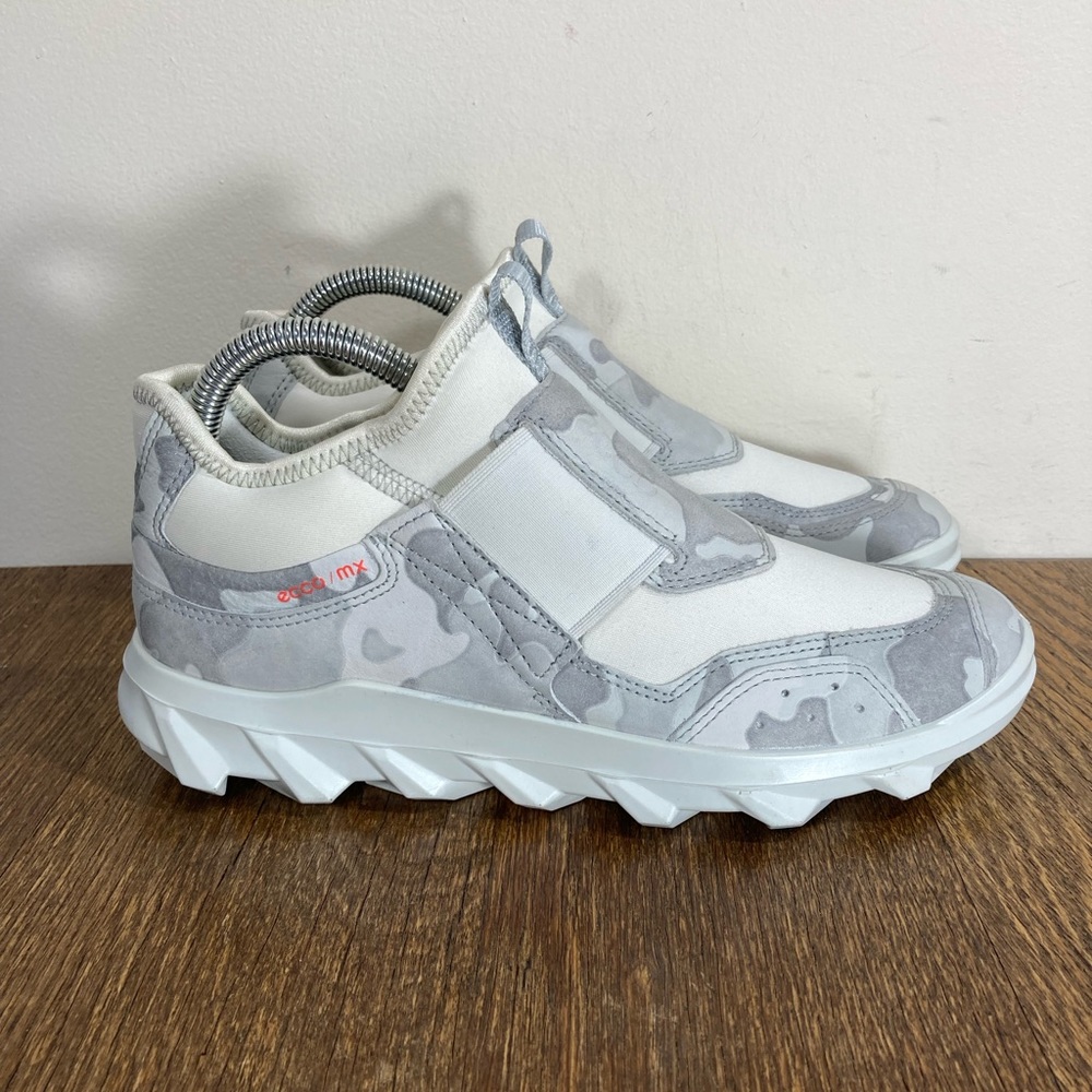 Ecco Fluidform MX Camouflage Nubuck Sneaker Womens Size 6-6.5 White/Grey